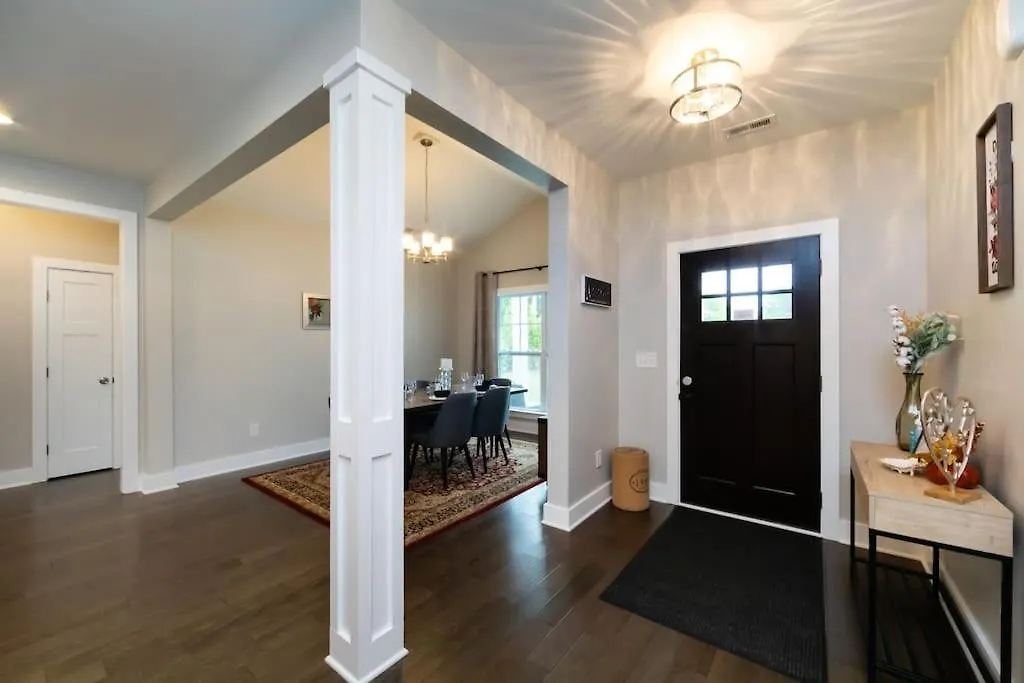 The Asbury House Luxury Private Getaway Villa Huntersville United States