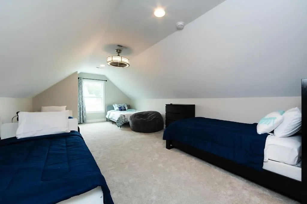 Holiday home The Asbury House Luxury Private Getaway Villa Huntersville United States