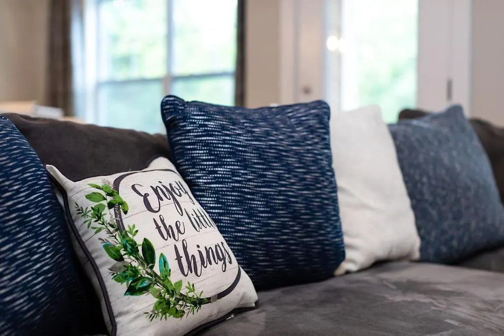 The Asbury House Luxury Private Getaway Villa Huntersville Holiday home