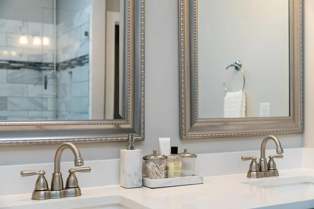 Holiday home The Asbury House Luxury Private Getaway Villa Huntersville