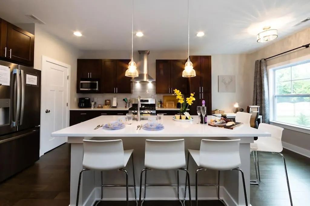 Holiday home The Asbury House Luxury Private Getaway Villa Huntersville United States