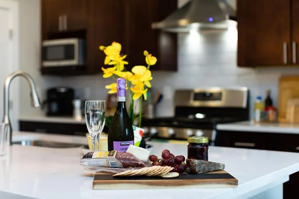The Asbury House Luxury Private Getaway Villa Huntersville