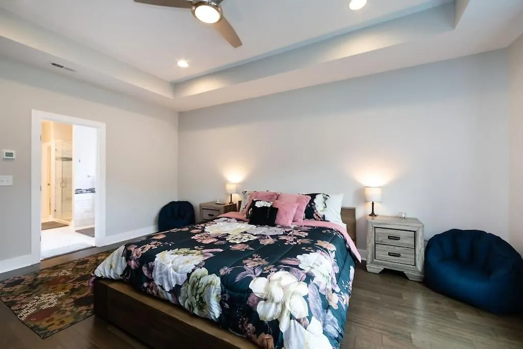 Holiday home The Asbury House Luxury Private Getaway Villa Huntersville