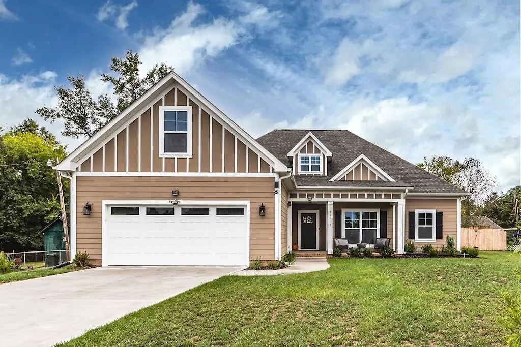 The Asbury House Luxury Private Getaway Villa Huntersville Holiday home